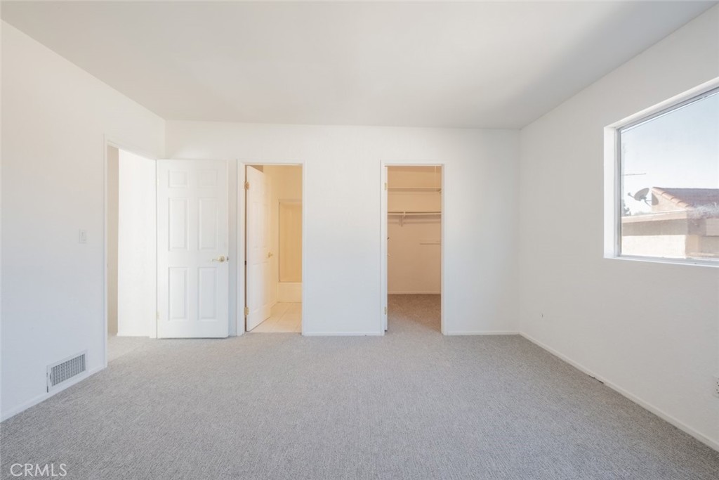 21017 Gresham Street 16 Property Photo 10