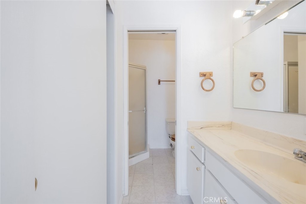 21017 Gresham Street 16 Property Photo 11
