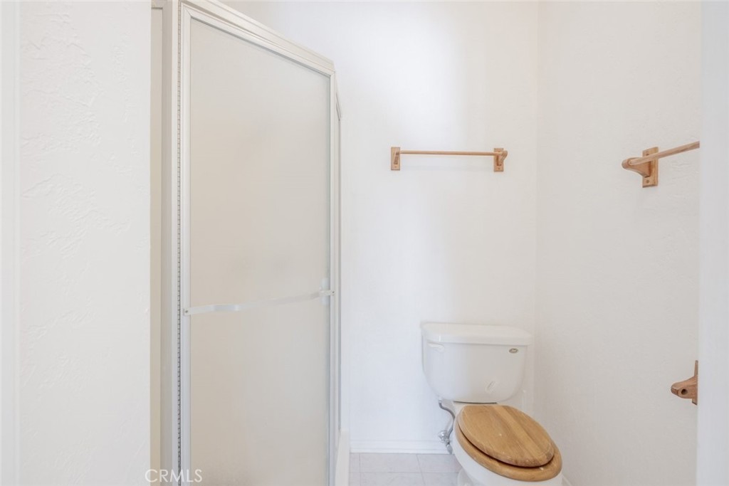 21017 Gresham Street 16 Property Photo 12
