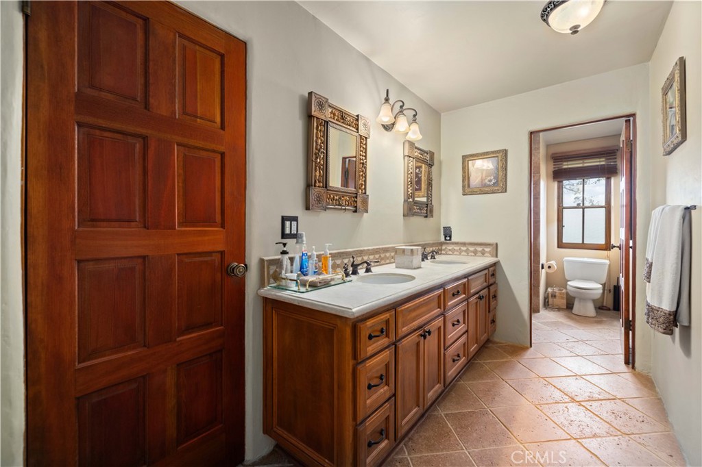 8420 Waters Road Property Photo 46