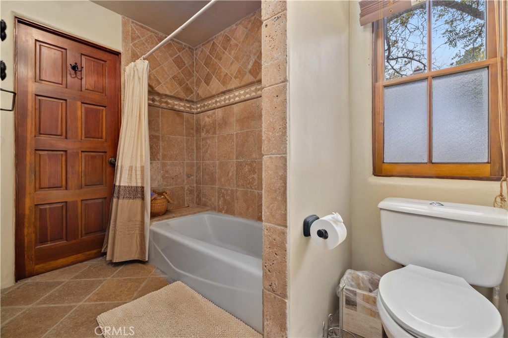 8420 Waters Road Property Photo 47