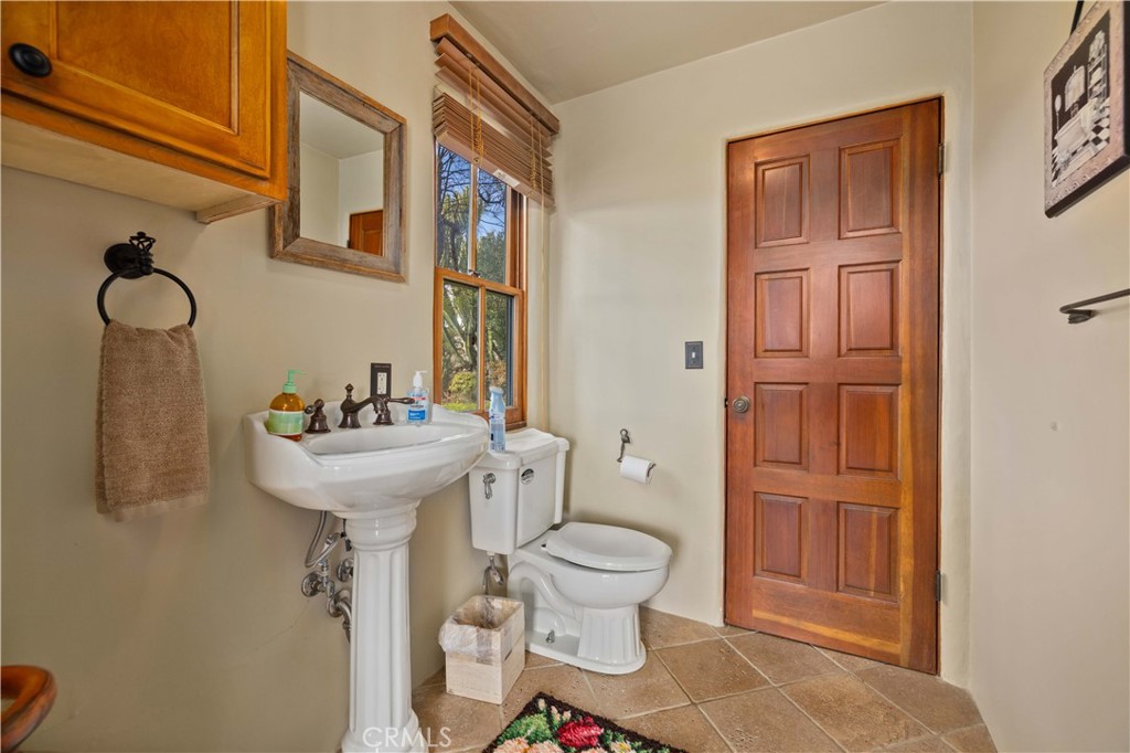 8420 Waters Road Property Photo 48