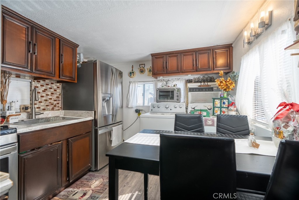 4523 Cecilia St 2 Property Photo 5