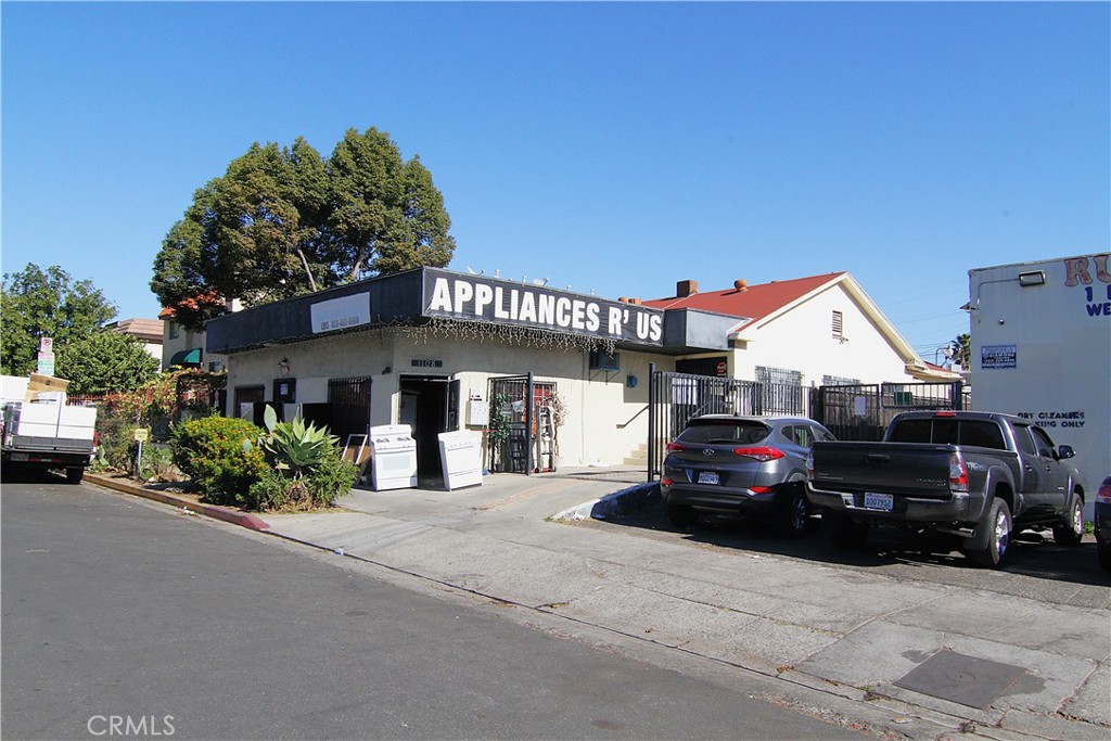 1108 N Kenmore Avenue Property Photo 6