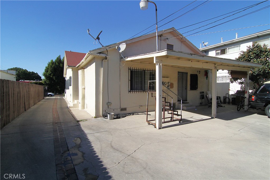 1108 N Kenmore Avenue Property Photo 12