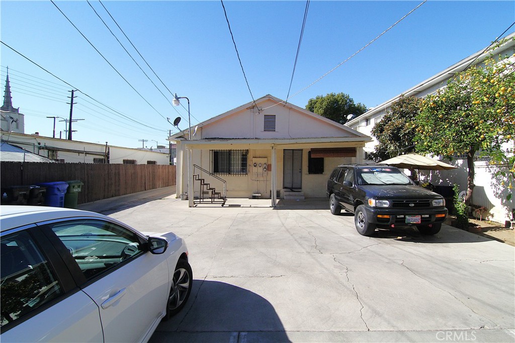 1108 N Kenmore Avenue Property Photo 16