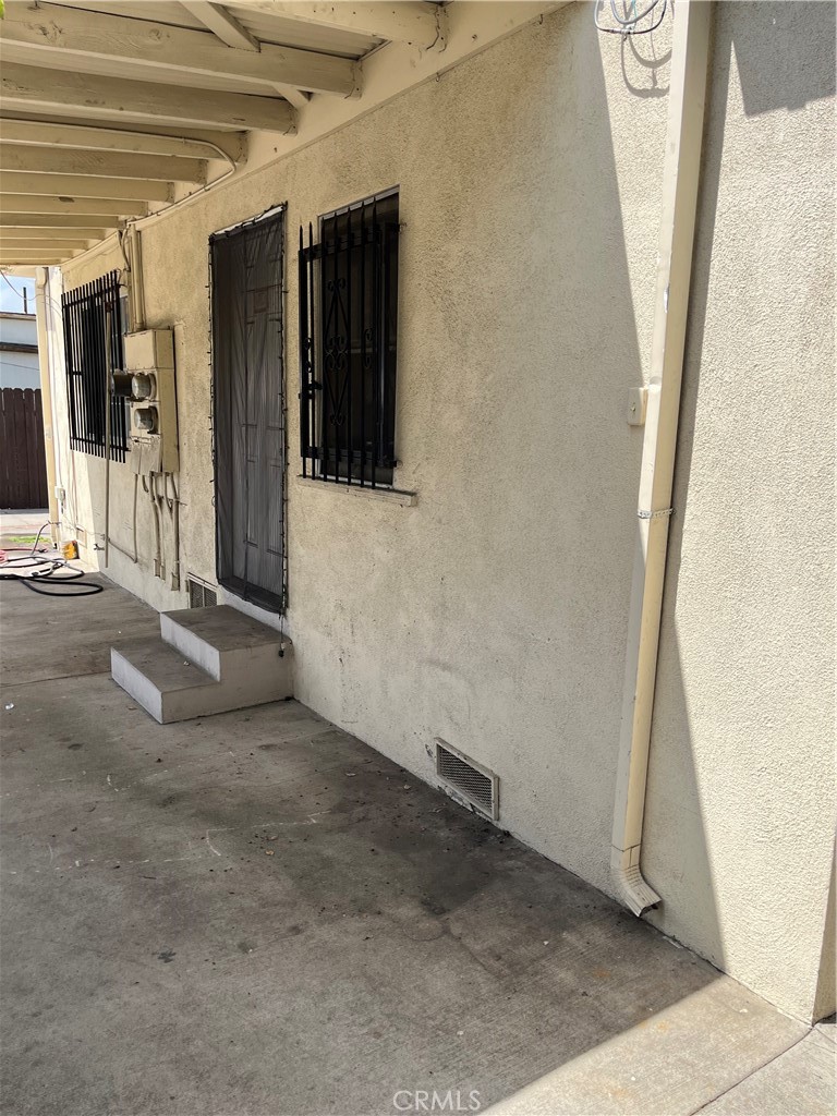 1108 N Kenmore Avenue Property Photo 20