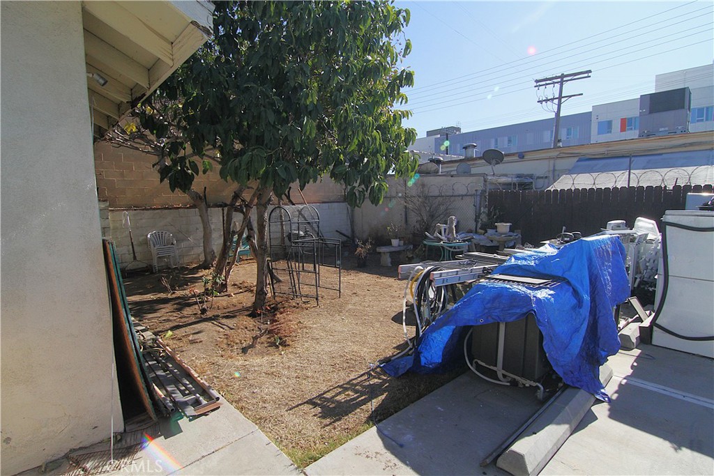 1108 N Kenmore Avenue Property Photo 21