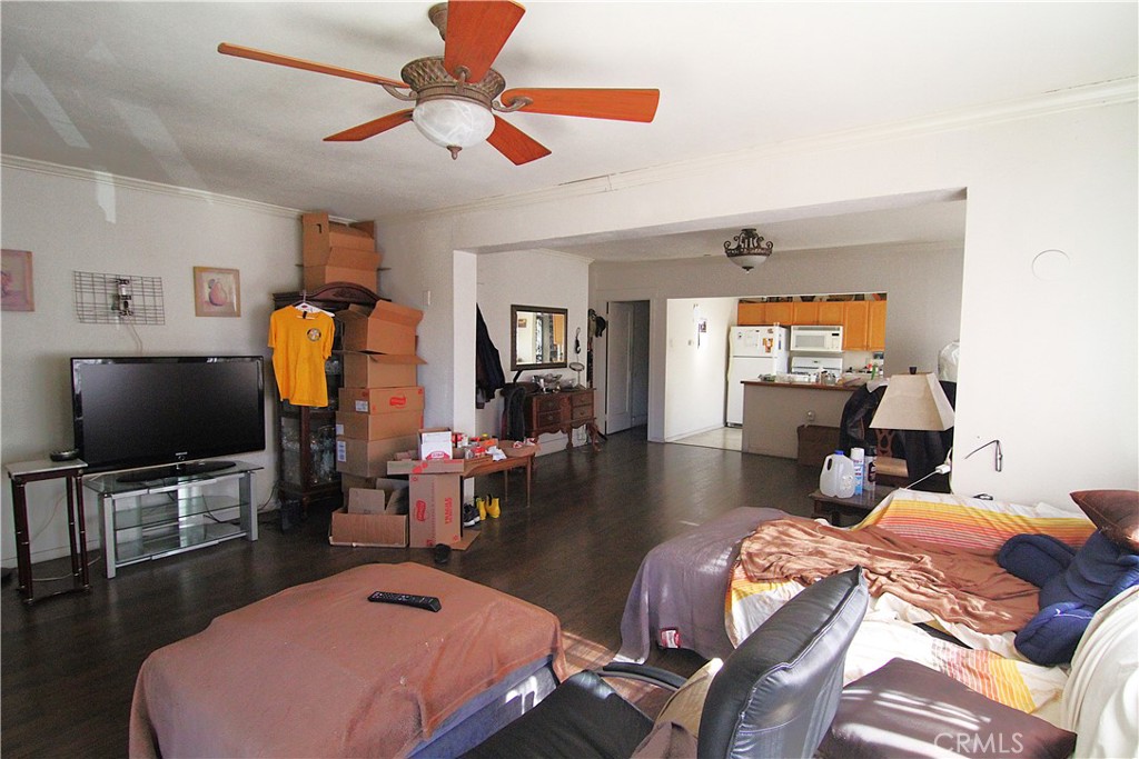 1108 N Kenmore Avenue Property Photo 26