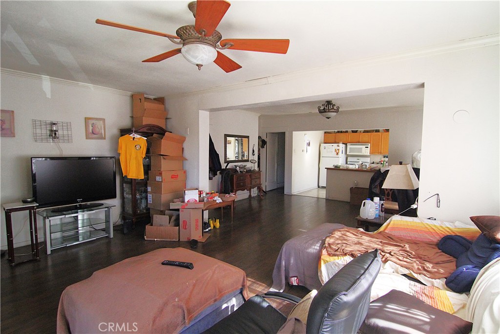 1108 N Kenmore Avenue Property Photo 26