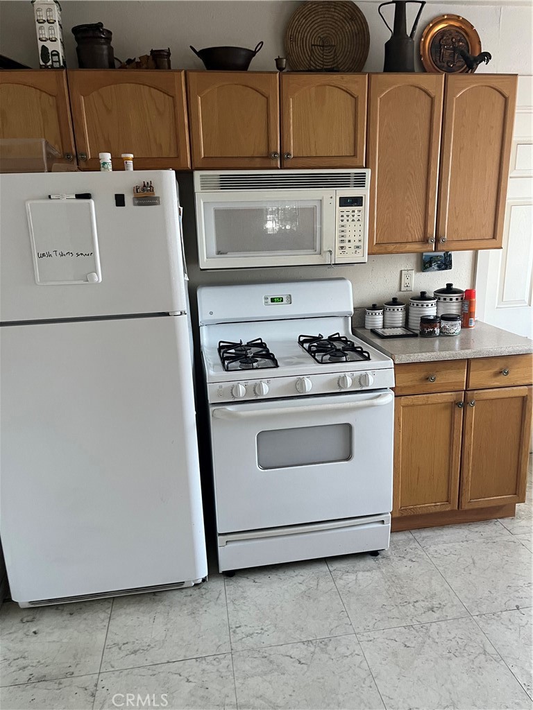 1108 N Kenmore Avenue Property Photo 30