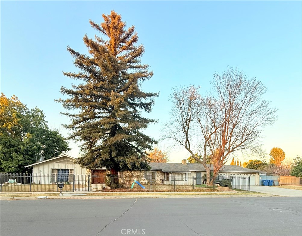 17033 Rayen Street Property Photo