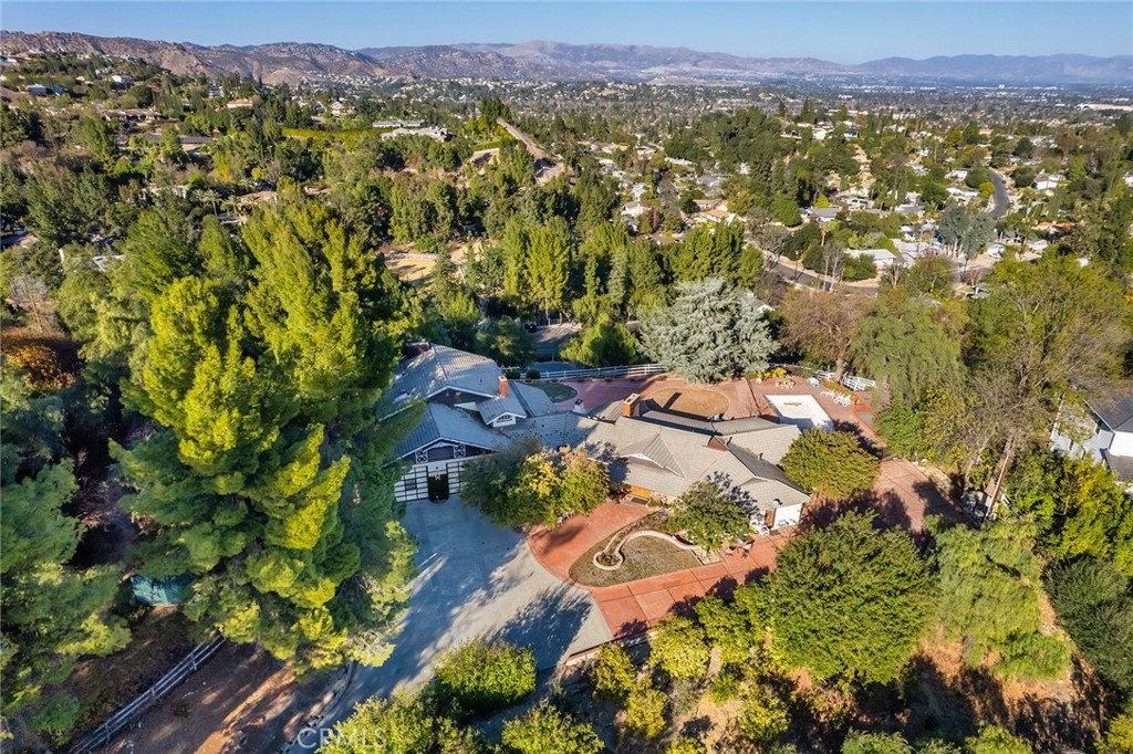 6006 Clear Valley Road Property Photo