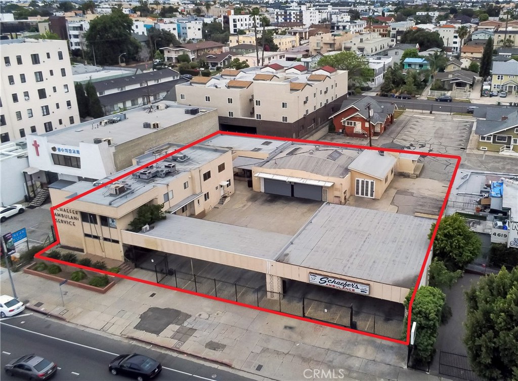 4631 Beverly Boulevard Property Photo 2