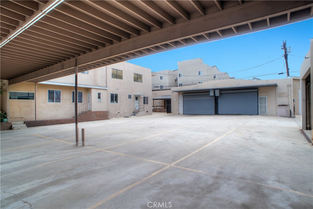 4631 Beverly Boulevard Property Photo 6