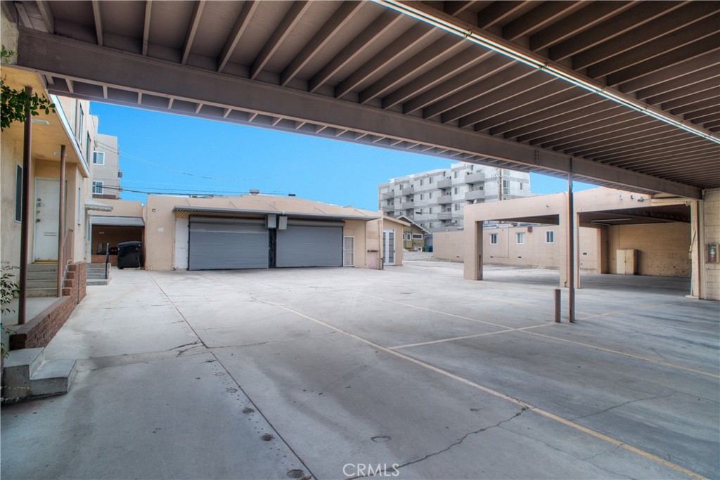 4631 Beverly Boulevard Property Photo 7