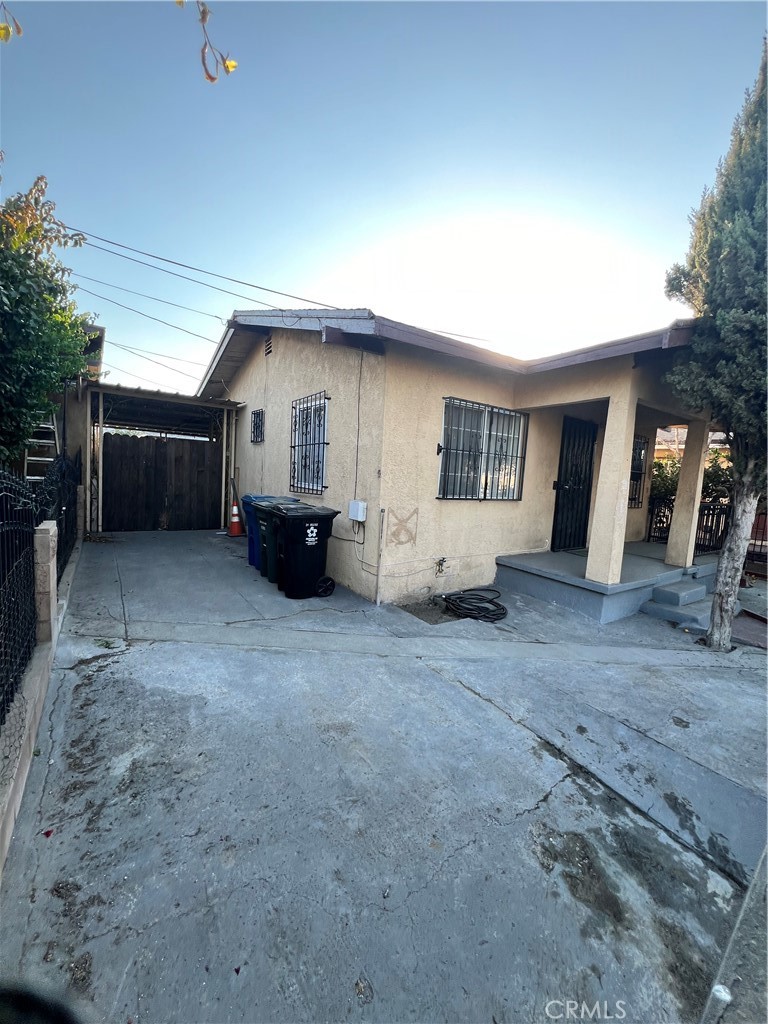 1560 E 66th Street Property Photo 5