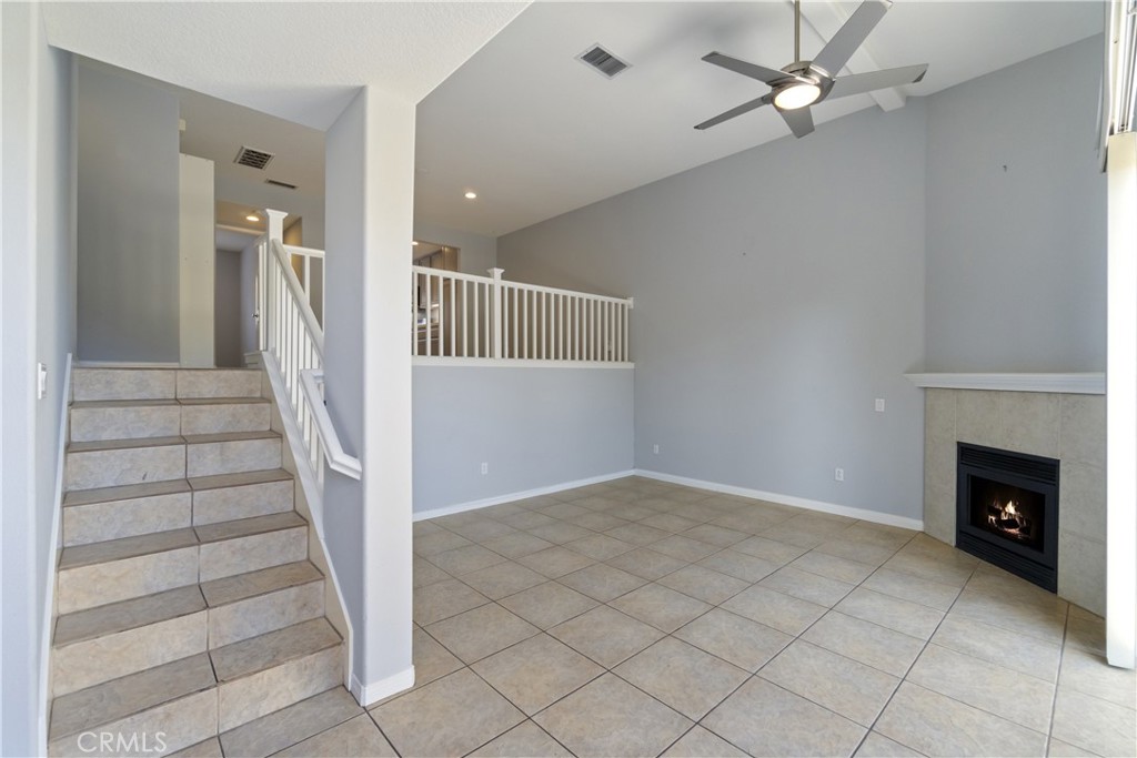 25708 Holiday Circle B Property Photo 6