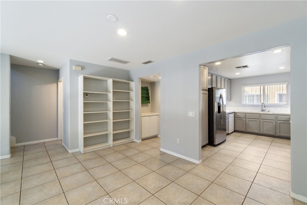 25708 Holiday Circle B Property Photo 11
