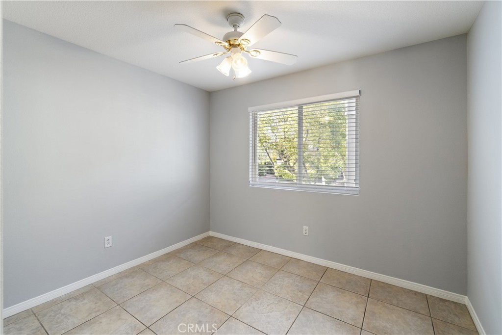 25708 Holiday Circle B Property Photo 17