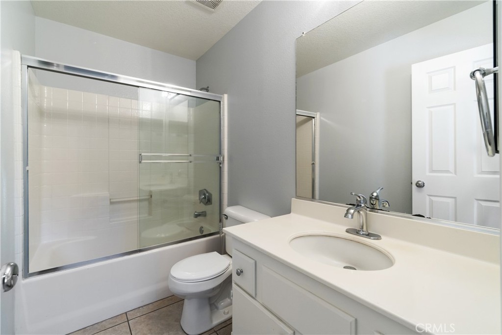 25708 Holiday Circle B Property Photo 19