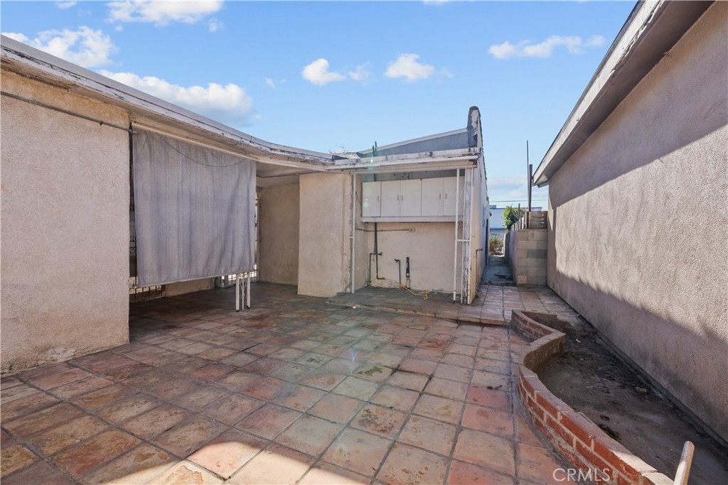 619 Elm Avenue Property Photo 5