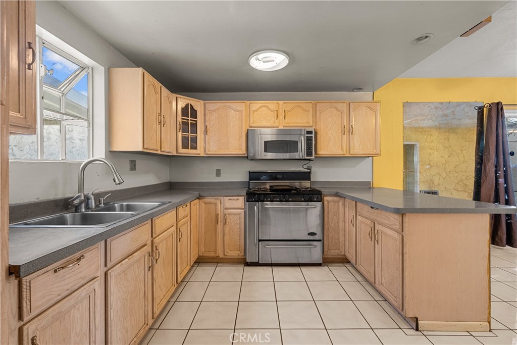 619 Elm Avenue Property Photo 23