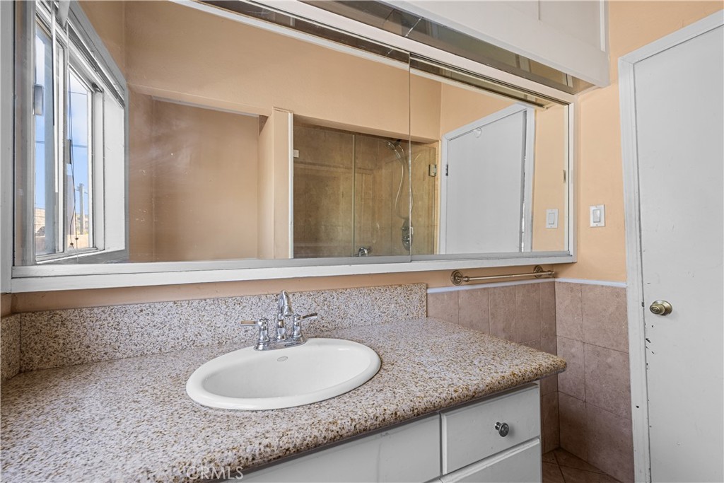 619 Elm Avenue Property Photo 32