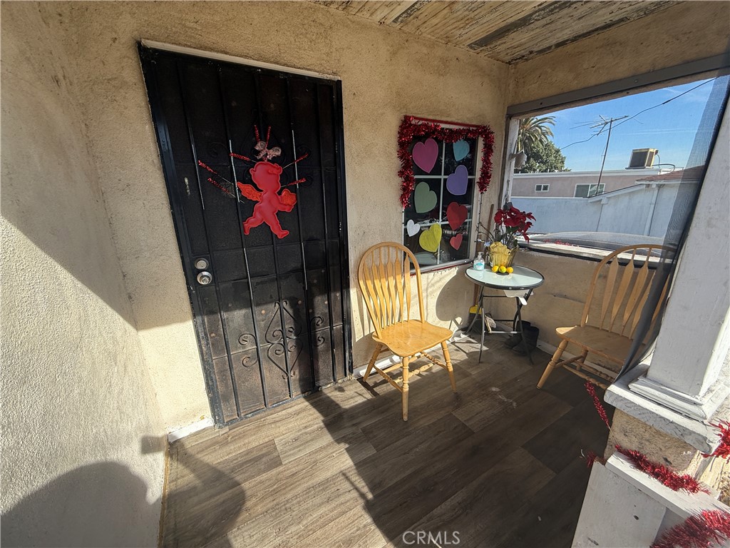 876 W Oliver Street Property Photo 4