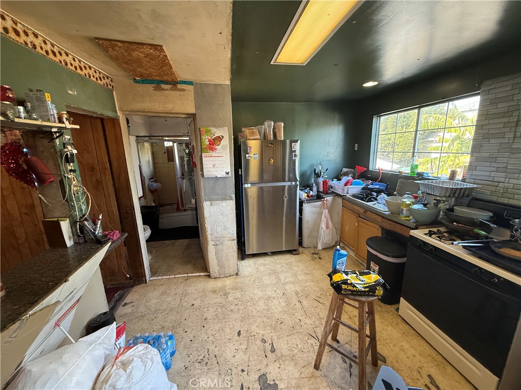 876 W Oliver Street Property Photo 10