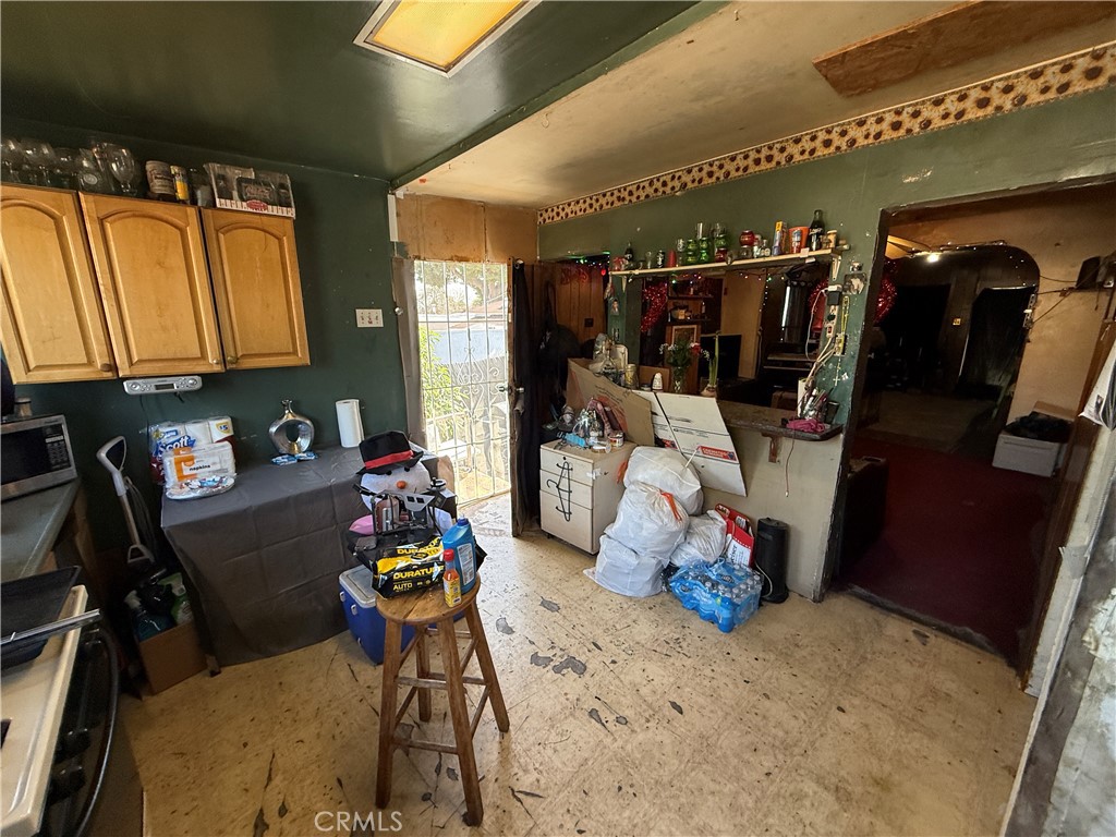 876 W Oliver Street Property Photo 11