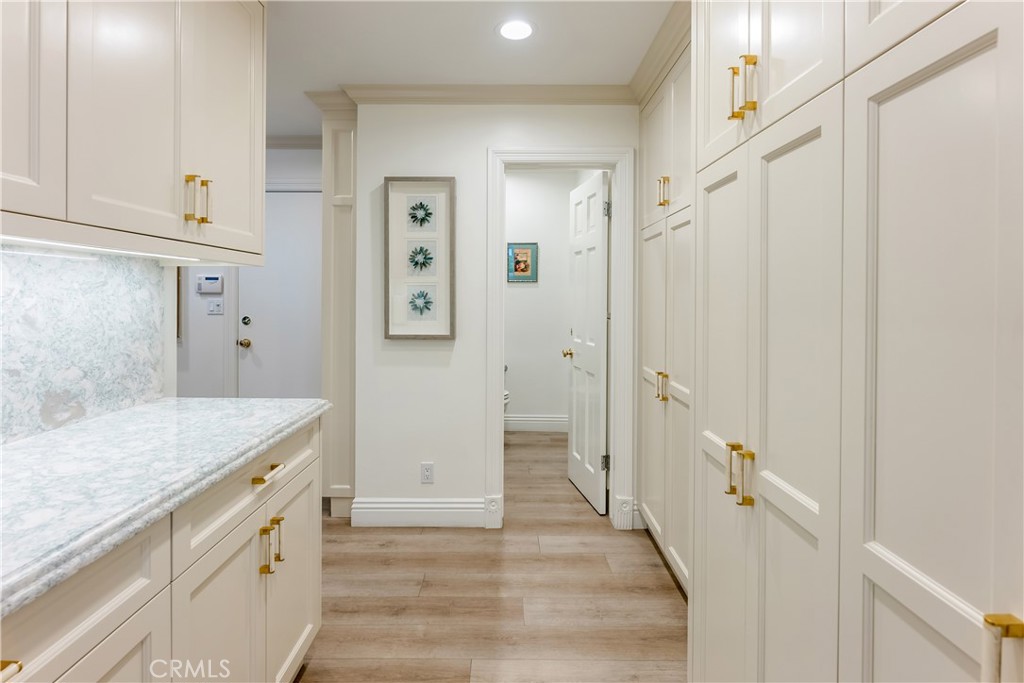 15530 Valley Vista Boulevard Property Photo 10