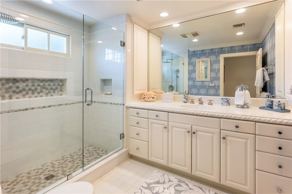 15530 Valley Vista Boulevard Property Photo 44