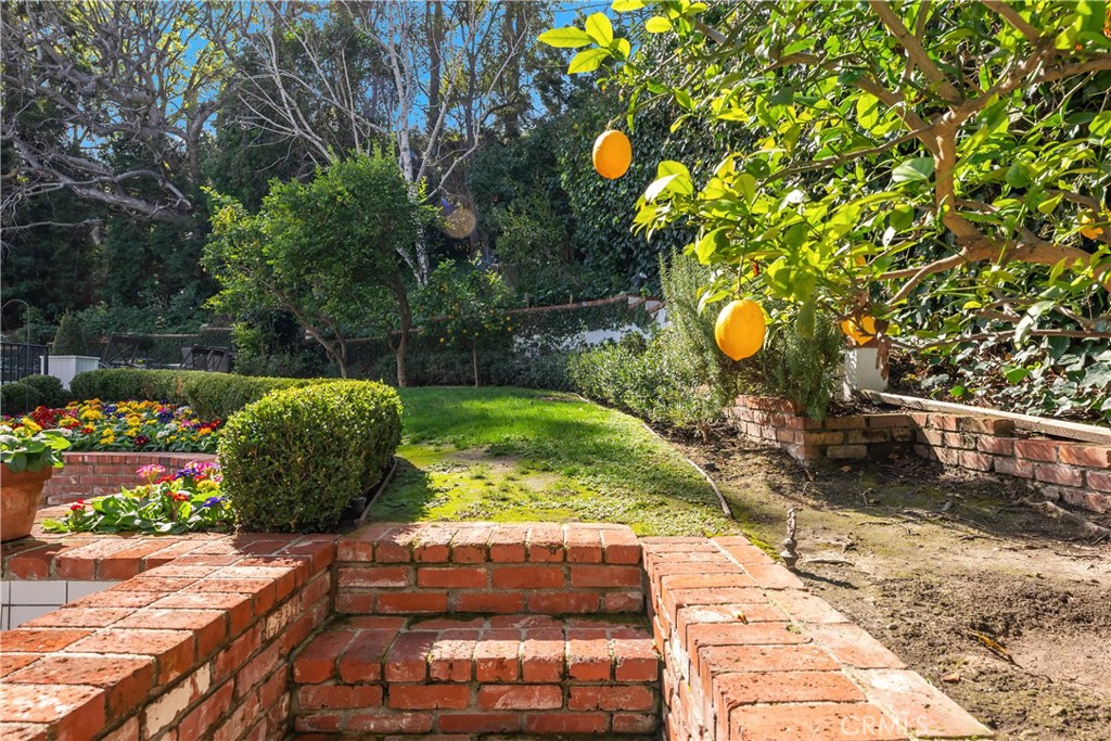 15530 Valley Vista Boulevard Property Photo 69