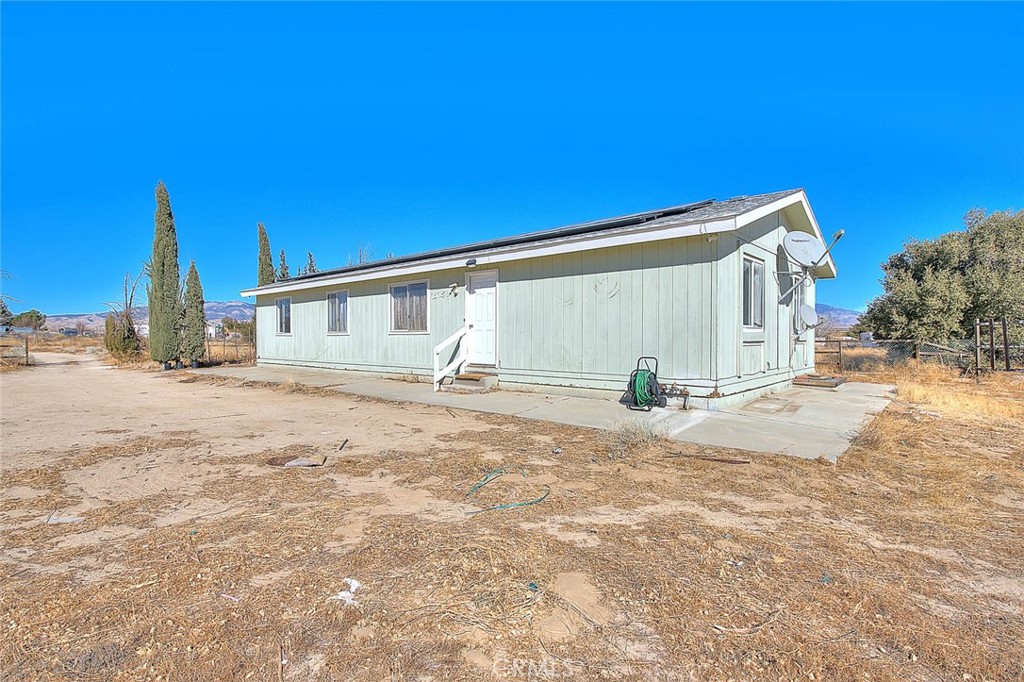 25253 Malmo Street Property Photo 4