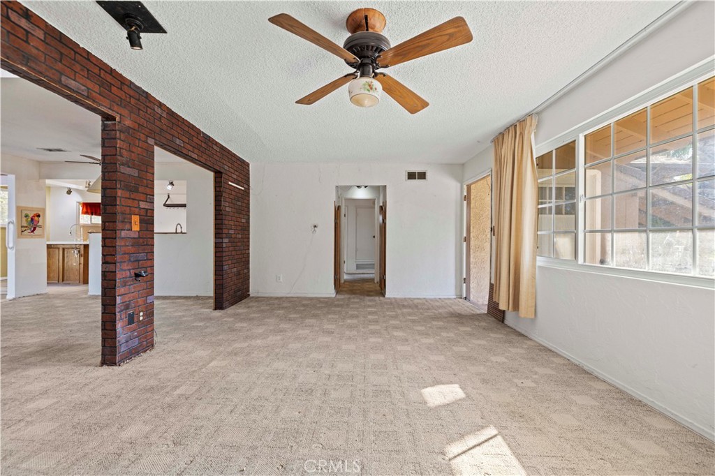 18371 Lahey Street Property Photo 6