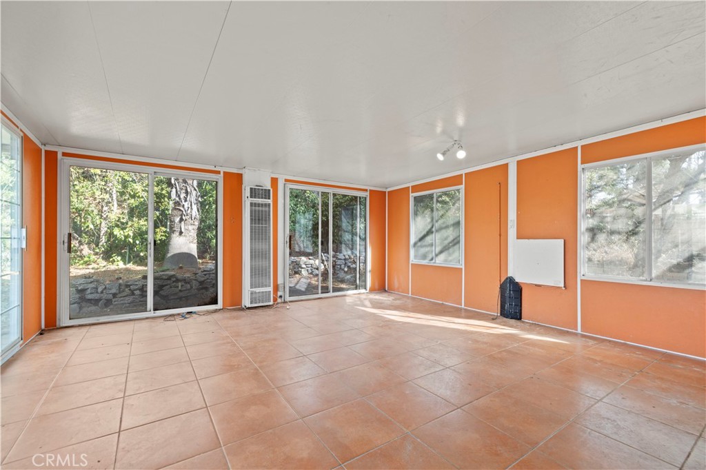 18371 Lahey Street Property Photo 8