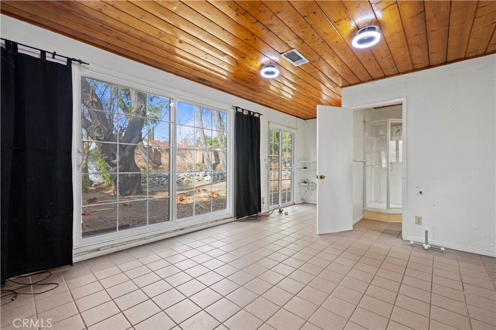 18371 Lahey Street Property Photo 14