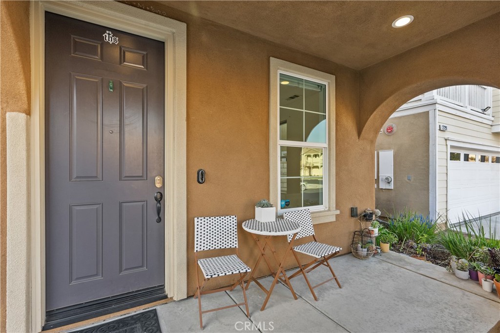 27287 Ardella Place Property Photo 3