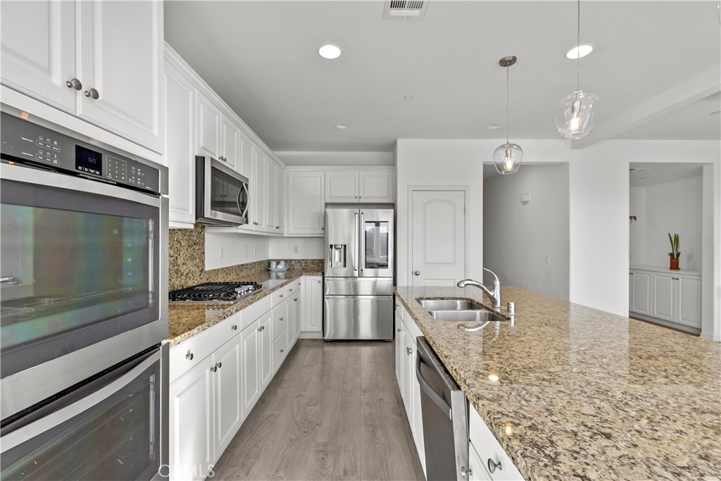 27287 Ardella Place Property Photo 15