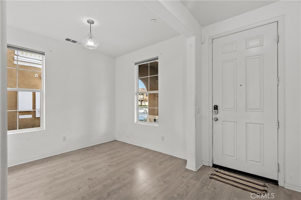 27287 Ardella Place Property Photo 18
