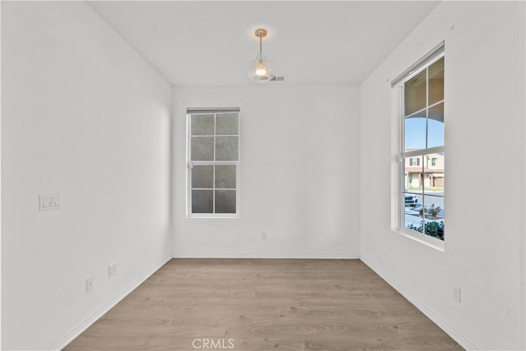 27287 Ardella Place Property Photo 19