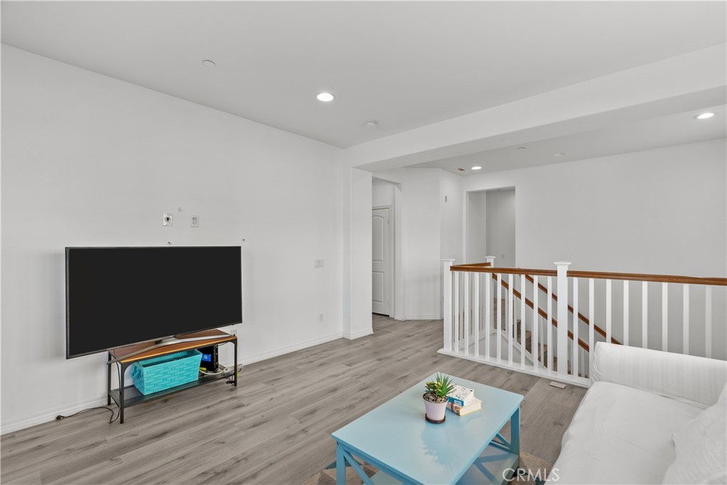 27287 Ardella Place Property Photo 22