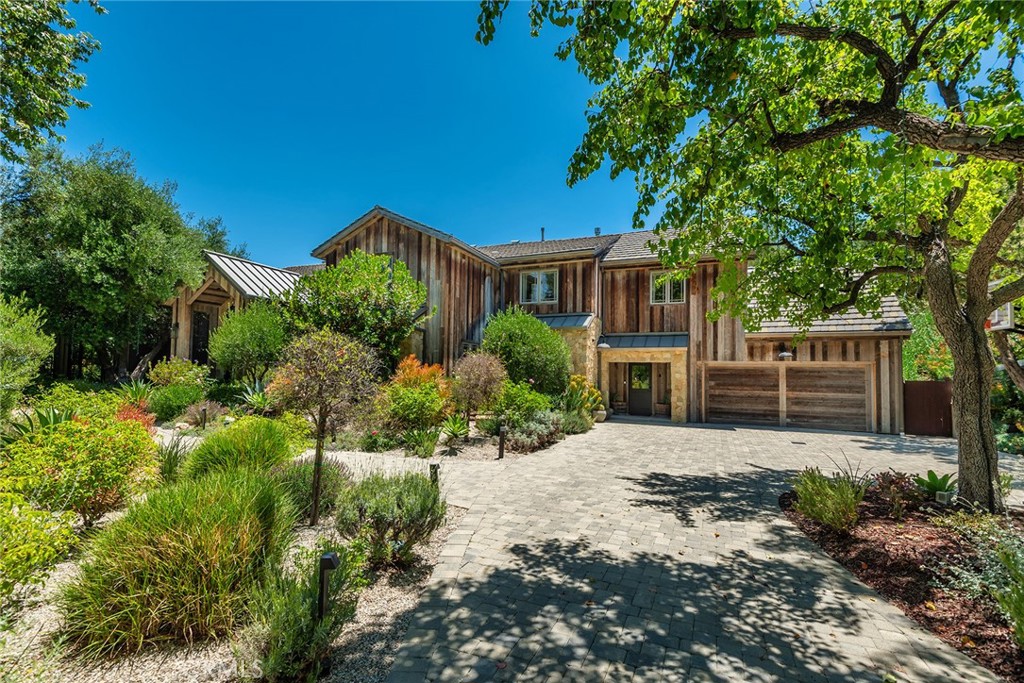 5207 Saddle Creek Road Property Photo