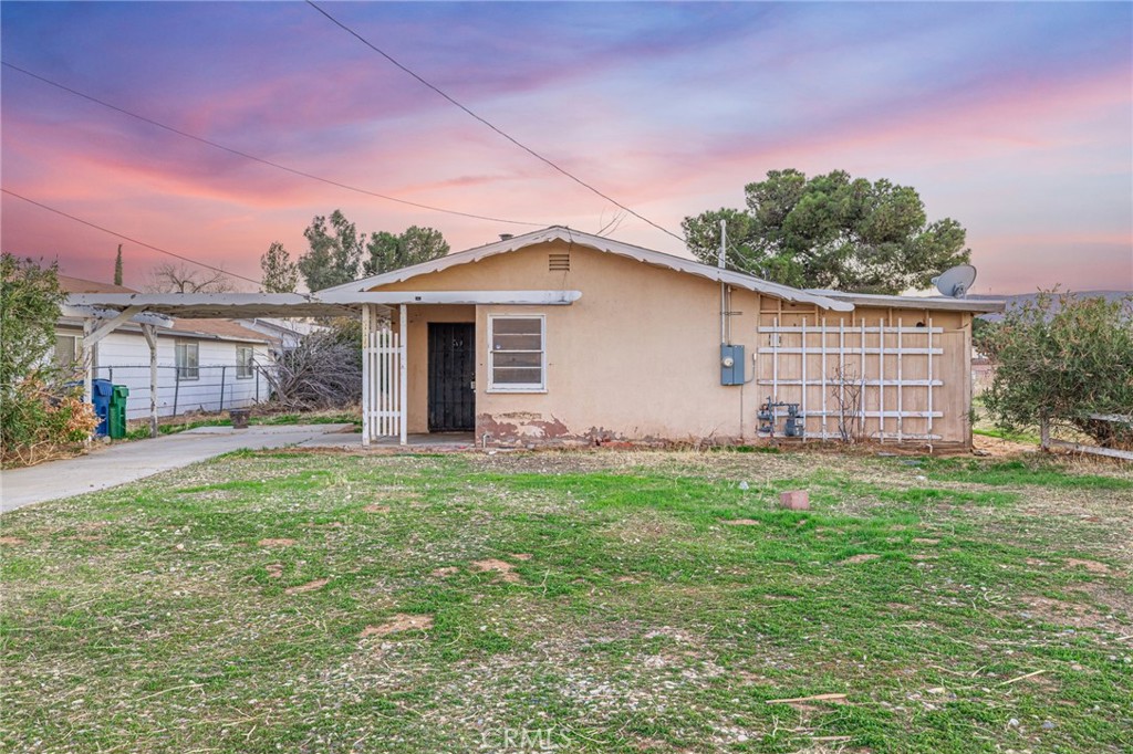 5256 W Avenue L Property Photo