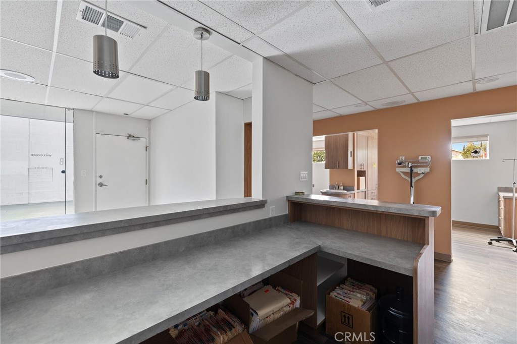 8719 Woodley Avenue B Property Photo 4