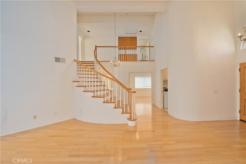 12050 Falcon Crest Way Property Photo 6