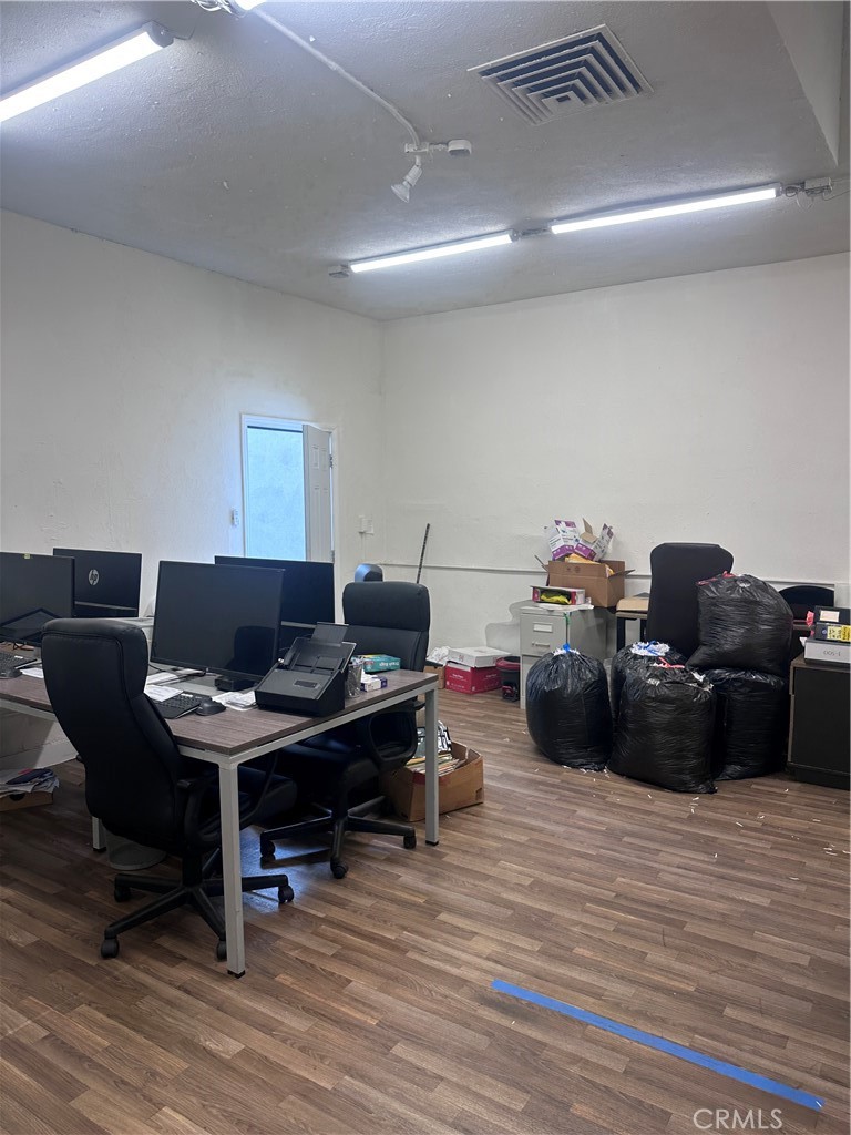 6700 Van Nuys Boulevard Property Photo 8
