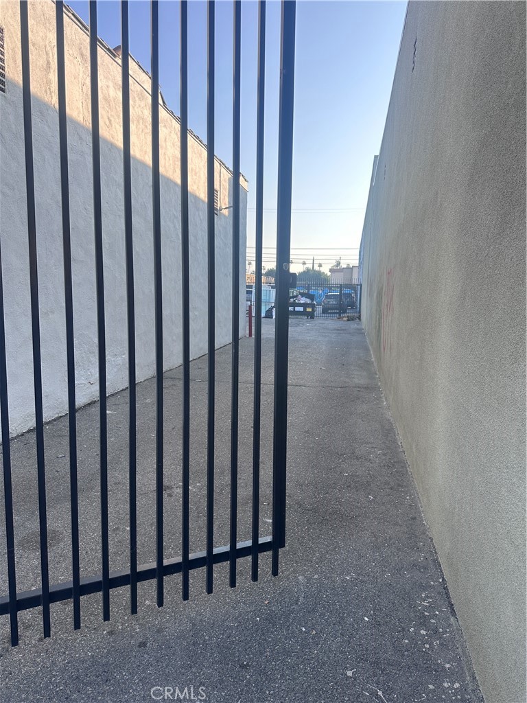 6700 Van Nuys Boulevard Property Photo 9