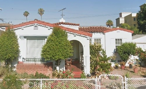 1045 N Alexandria Avenue Property Photo 1